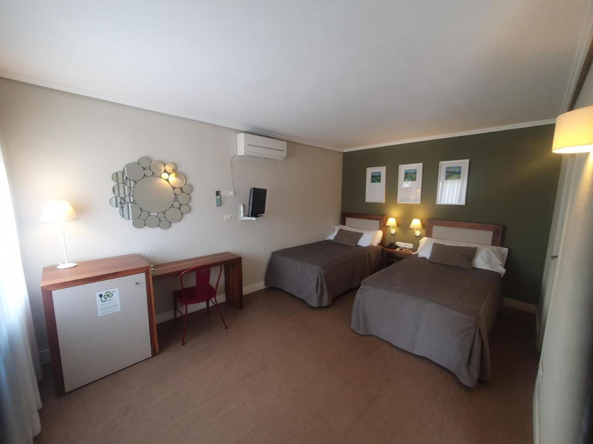Hotel La Carreta Chiva Eksteriør bilde