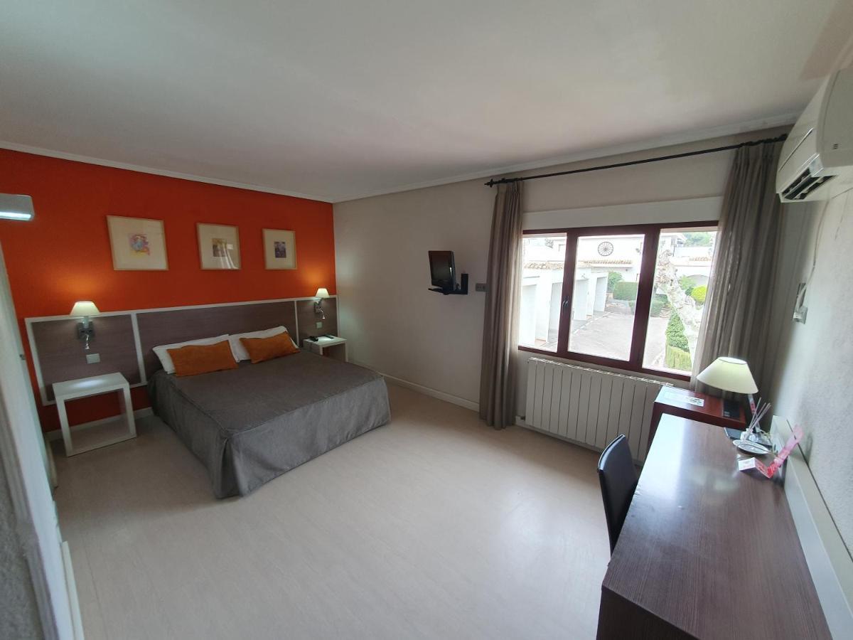 Hotel La Carreta Chiva Eksteriør bilde