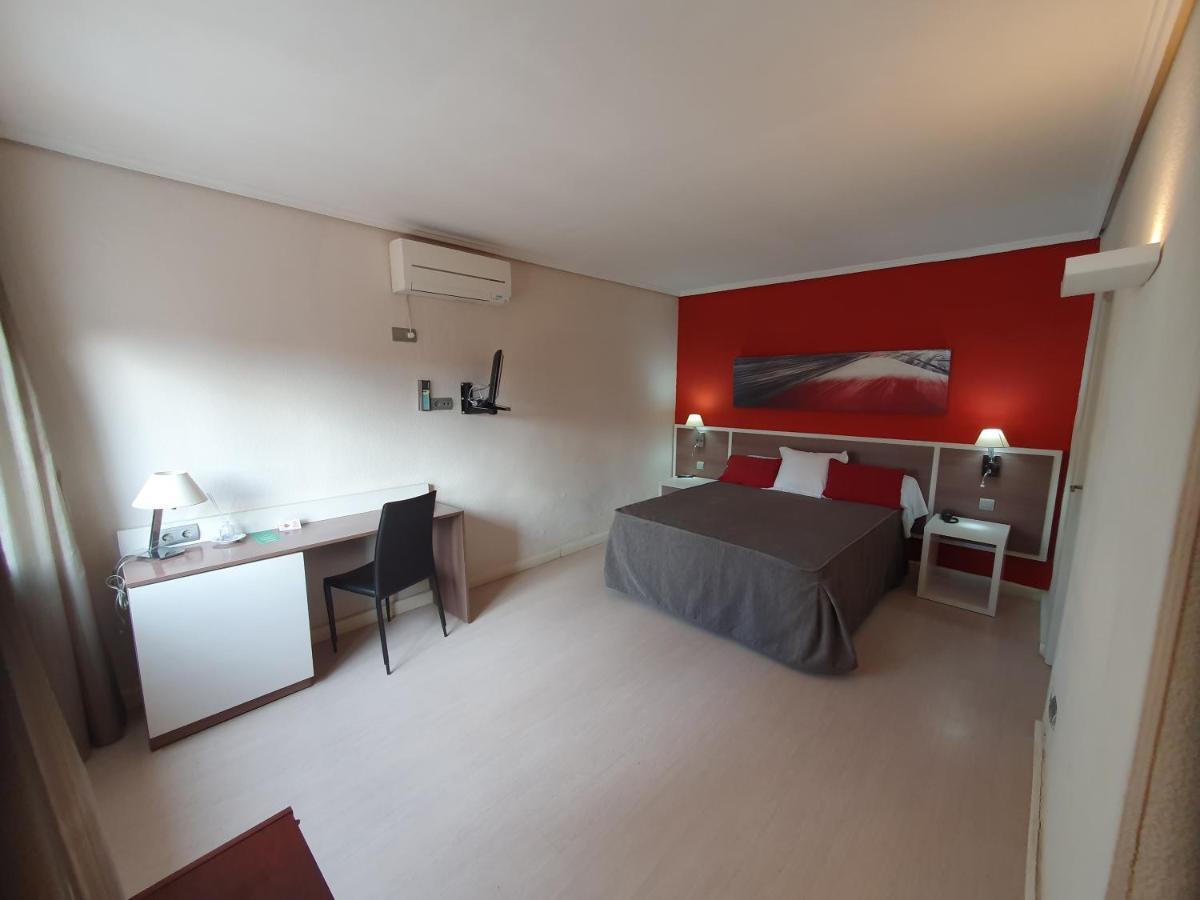 Hotel La Carreta Chiva Eksteriør bilde