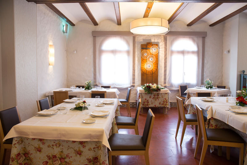 Hotel La Carreta Chiva Eksteriør bilde